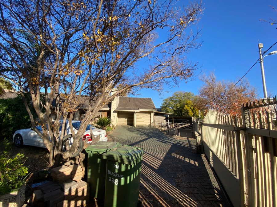 8 Bedroom Property for Sale in Baillie Park North West
